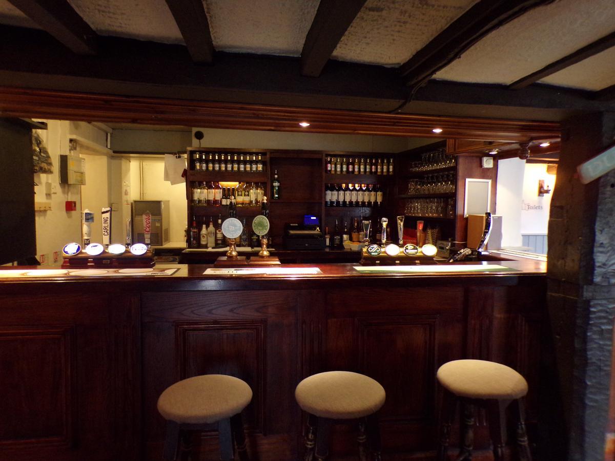 The Fountain At Tuxford & The Square And Compass Normanton On Trent Hotel Bagian luar foto